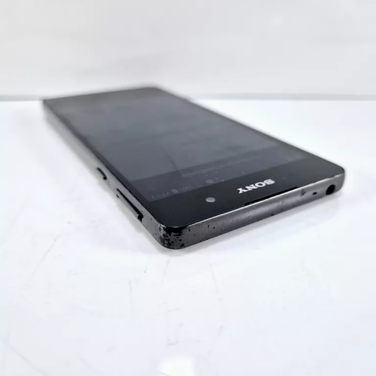 TELEFON SONY E5
