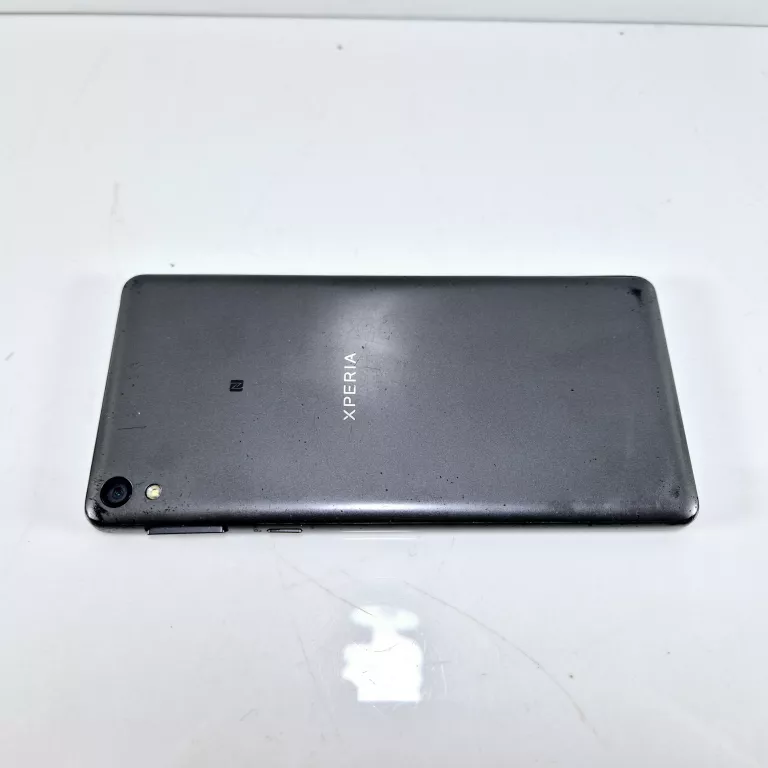 TELEFON SONY E5