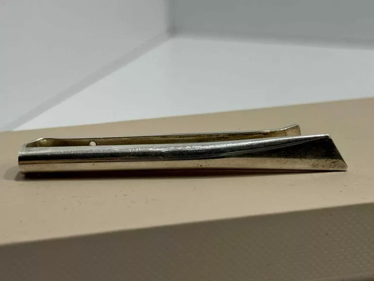 SREBRNA SPINKA KRAWATOWA 6.51G