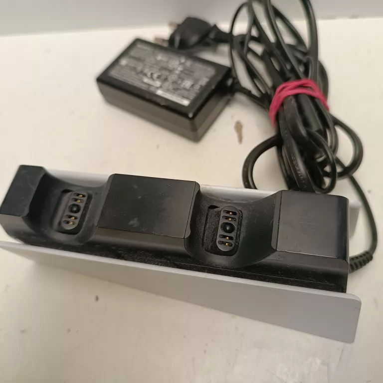 STACJA ŁADUJĄCA SONY DUALSENSE CHARGING STATION PS5