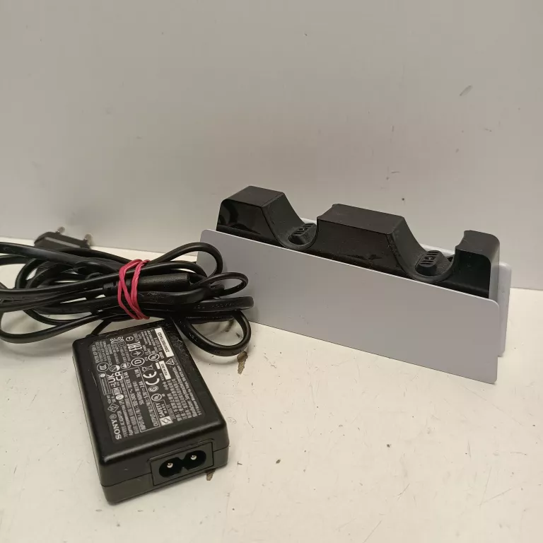 STACJA ŁADUJĄCA SONY DUALSENSE CHARGING STATION PS5