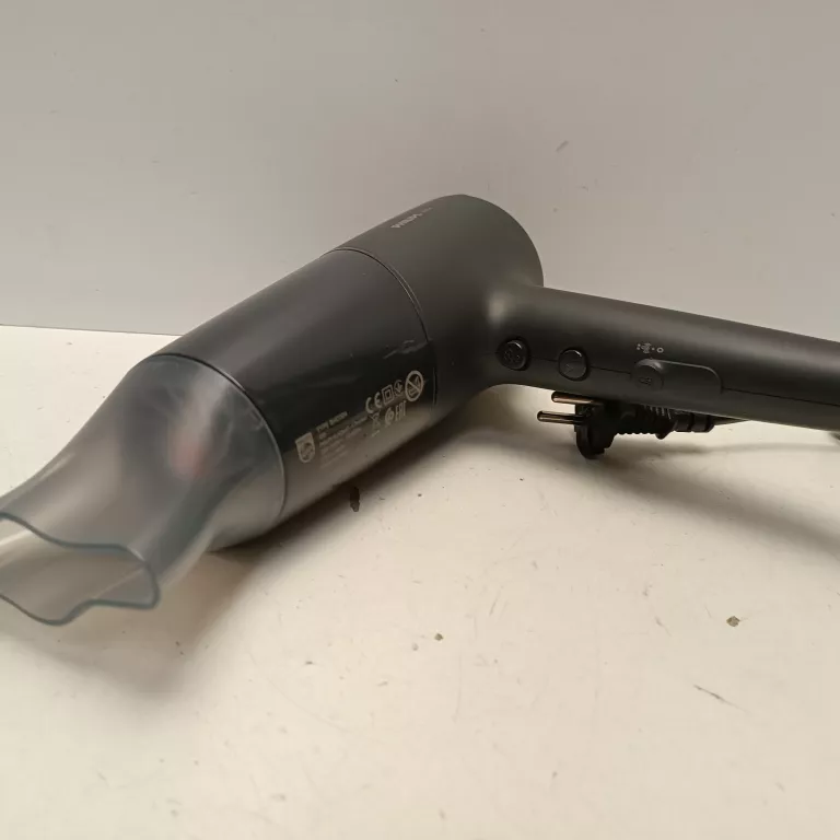 SUSZARKA PHILIPS BHD504