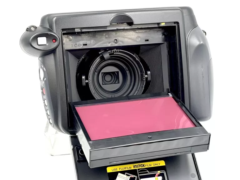 APARAT NATYCHMIASTOWY FUJIFILM INSTAX 210 CZARNY