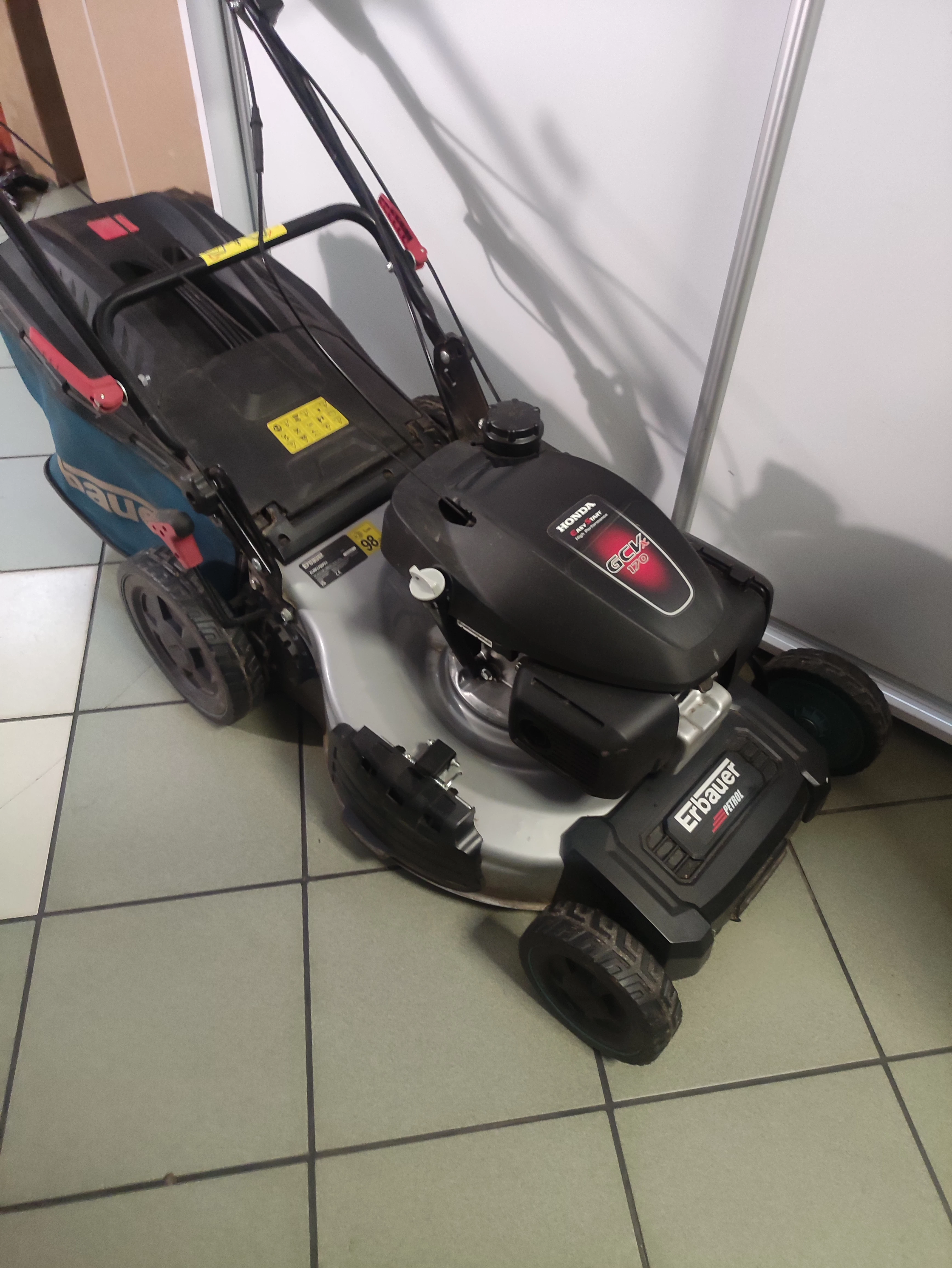 kosiarka-spalinowa-z-napedem-erbauer-elmp170sp51-silnik-honda-gcvx-170-ean-gtin-5059340124438