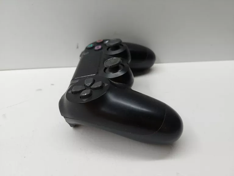 pad-do-konsoli-ps4-sposob-podlaczenia-210654-2