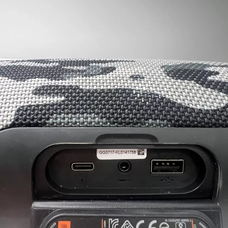 JBL CHARGE 4