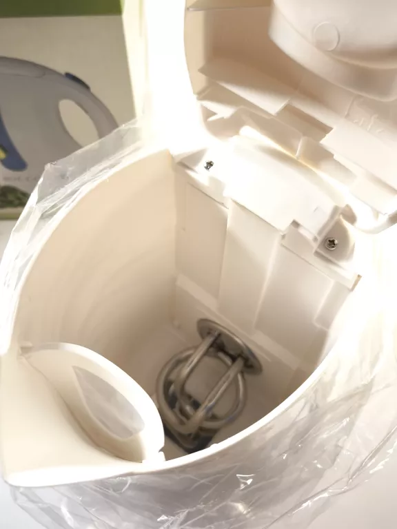 CZAJNIK RICCO 750W PUDEŁKO KOMPLET