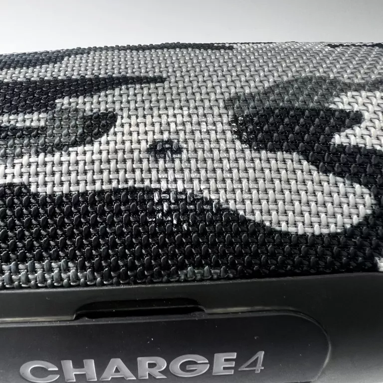 JBL CHARGE 4