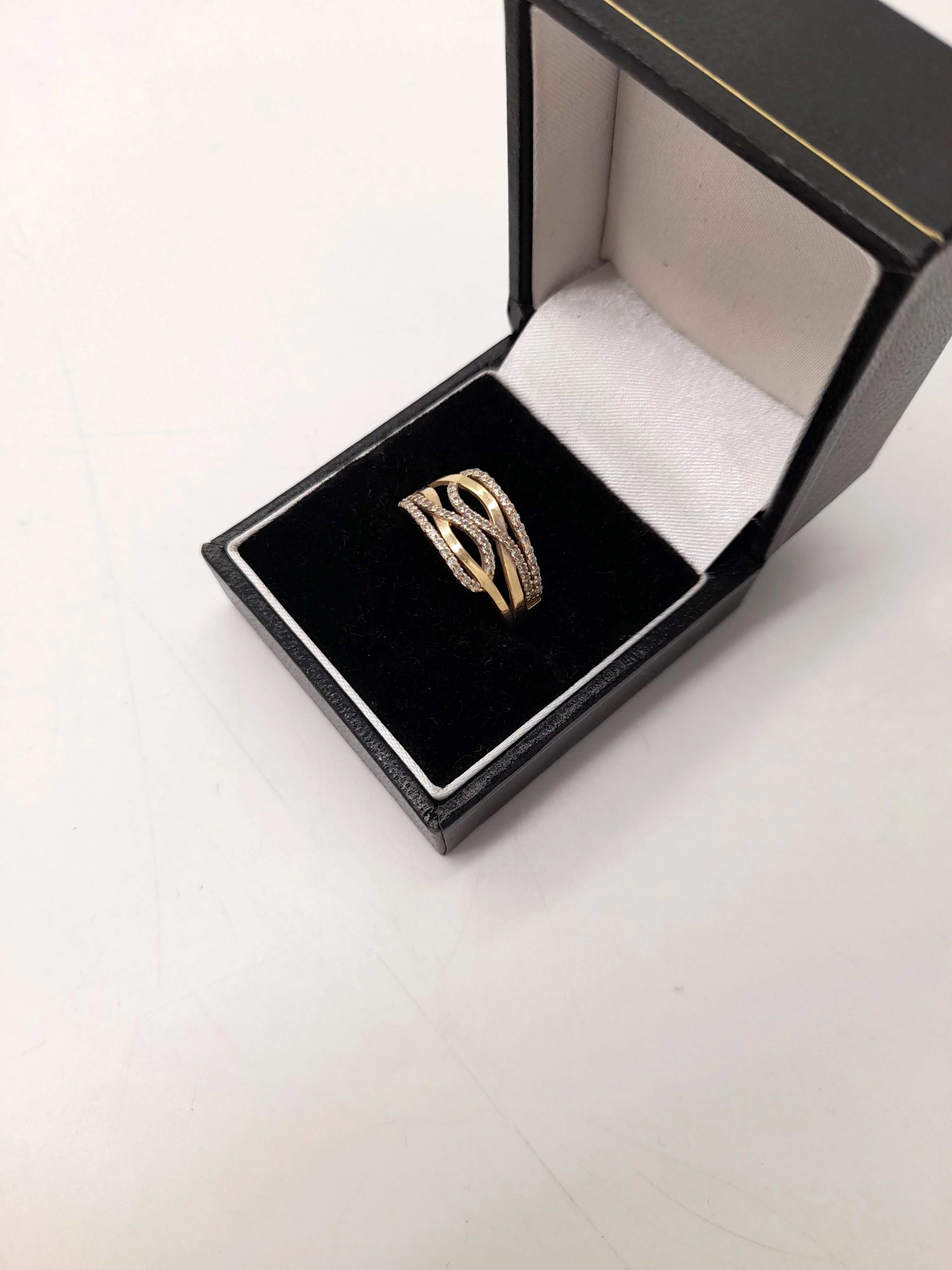 wyrob-jubilerski-uzywany-zloty-pierscionek-239-585-material-15835-2