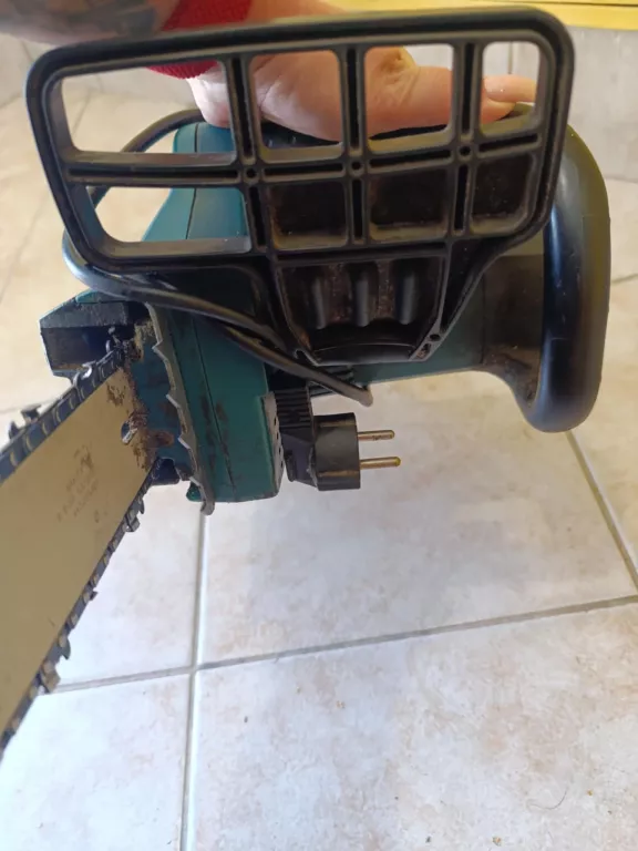 PIŁA MAKITA UC4020A