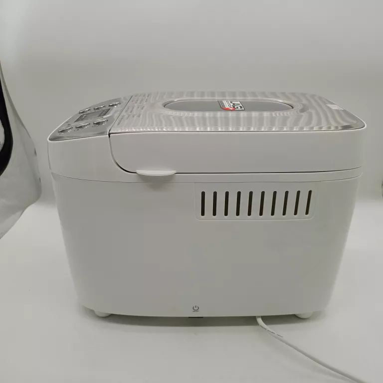 WYPIEKACZ DO CHLEBA 850W SILVERCREST