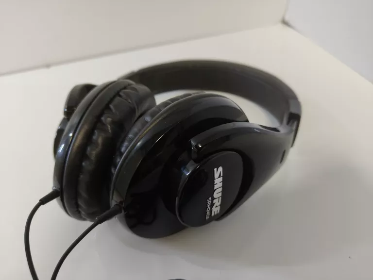SŁUCHAWKI STUDYJNE WOKÓŁUSZNE SHURE SRH 240A EFS BK PRZEWODOWE