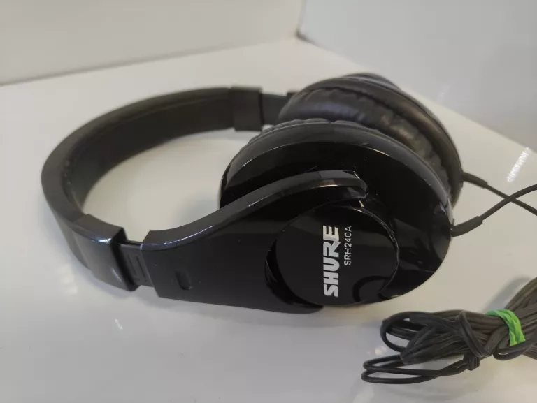 SŁUCHAWKI STUDYJNE WOKÓŁUSZNE SHURE SRH 240A EFS BK PRZEWODOWE