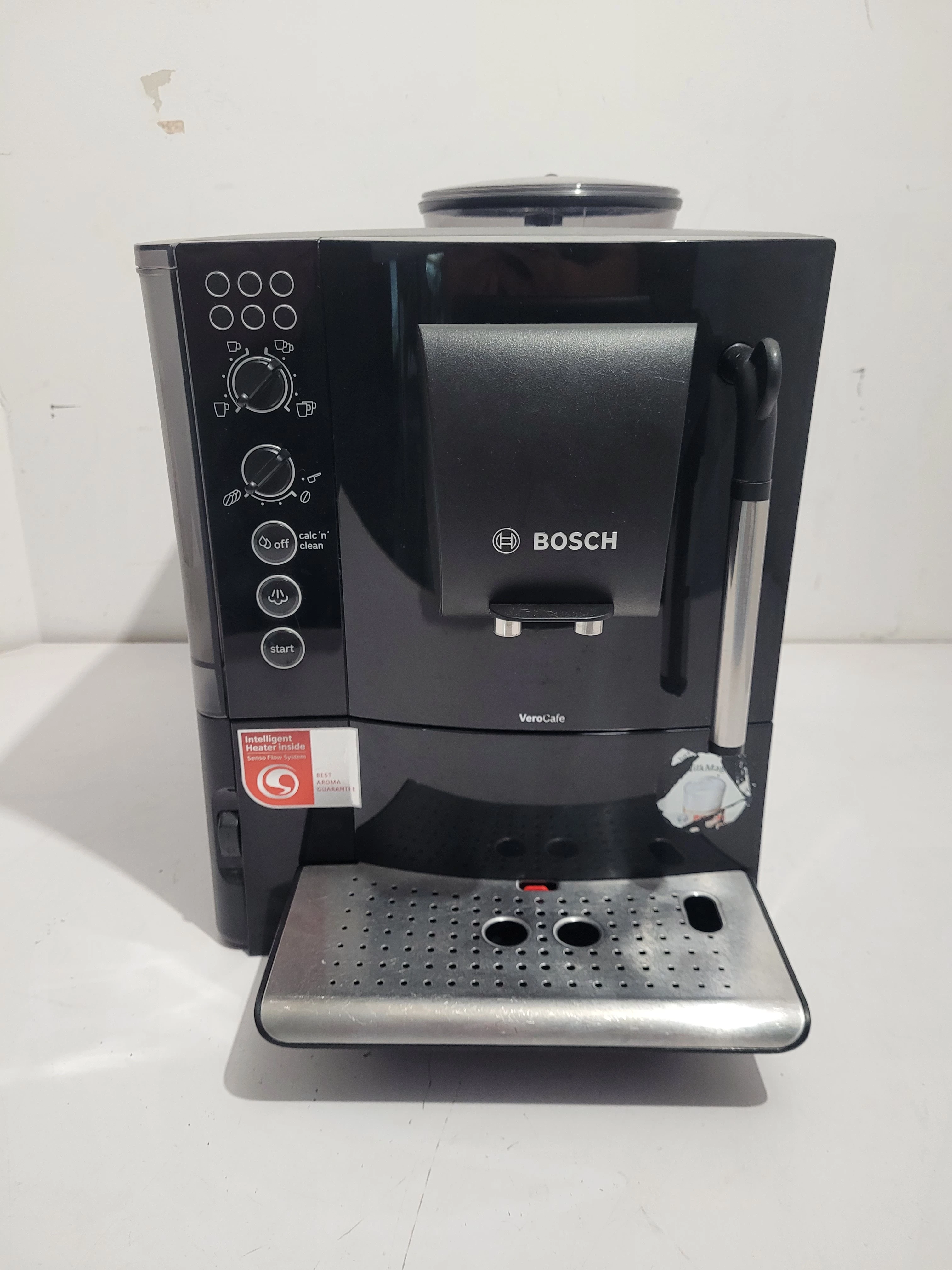 automatyczny-cisnieniowy-ekspres-do-kawy-bosch-verocafe-model-tes50129rw-stan-11323-2