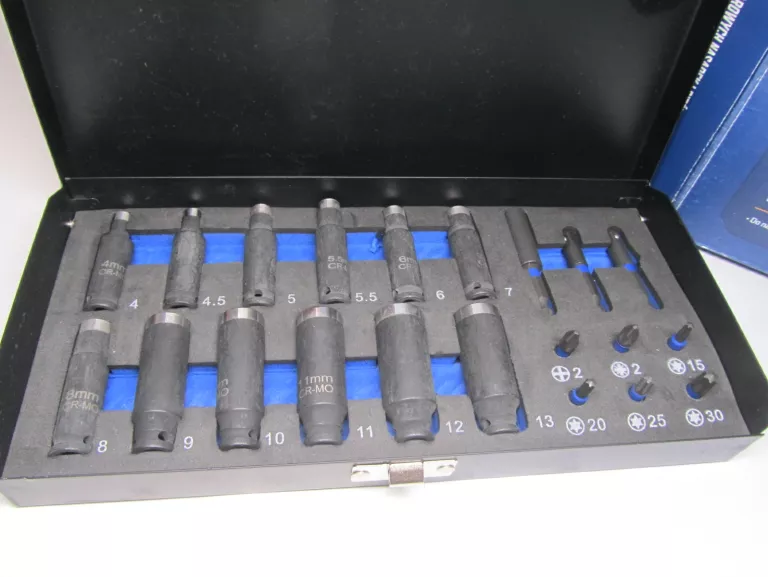 ZESTAW UDAROWYCH NASADEK I BITÓW NITEO