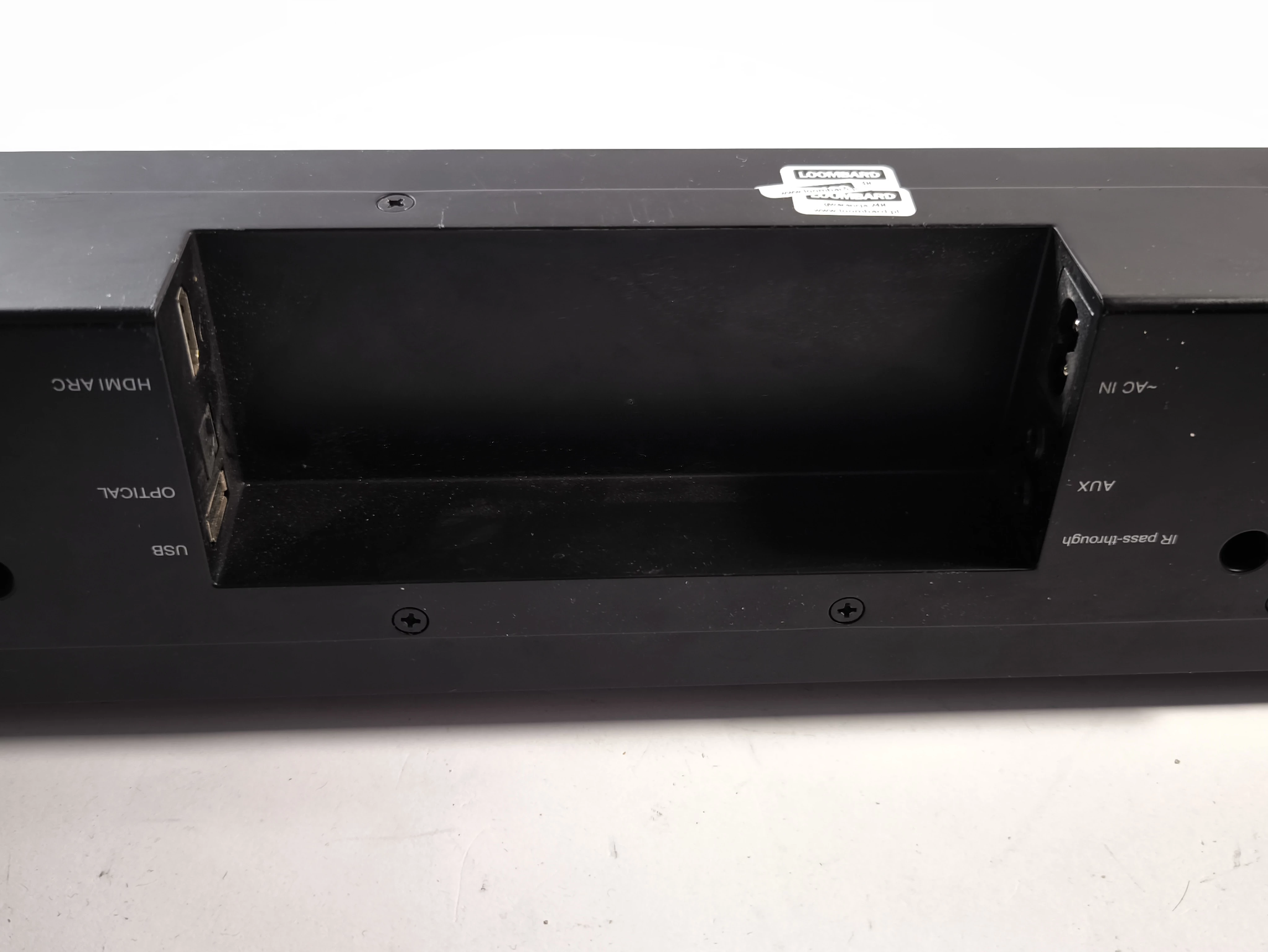 soundbar-tcl-ts7000-pilot-model-ts7000