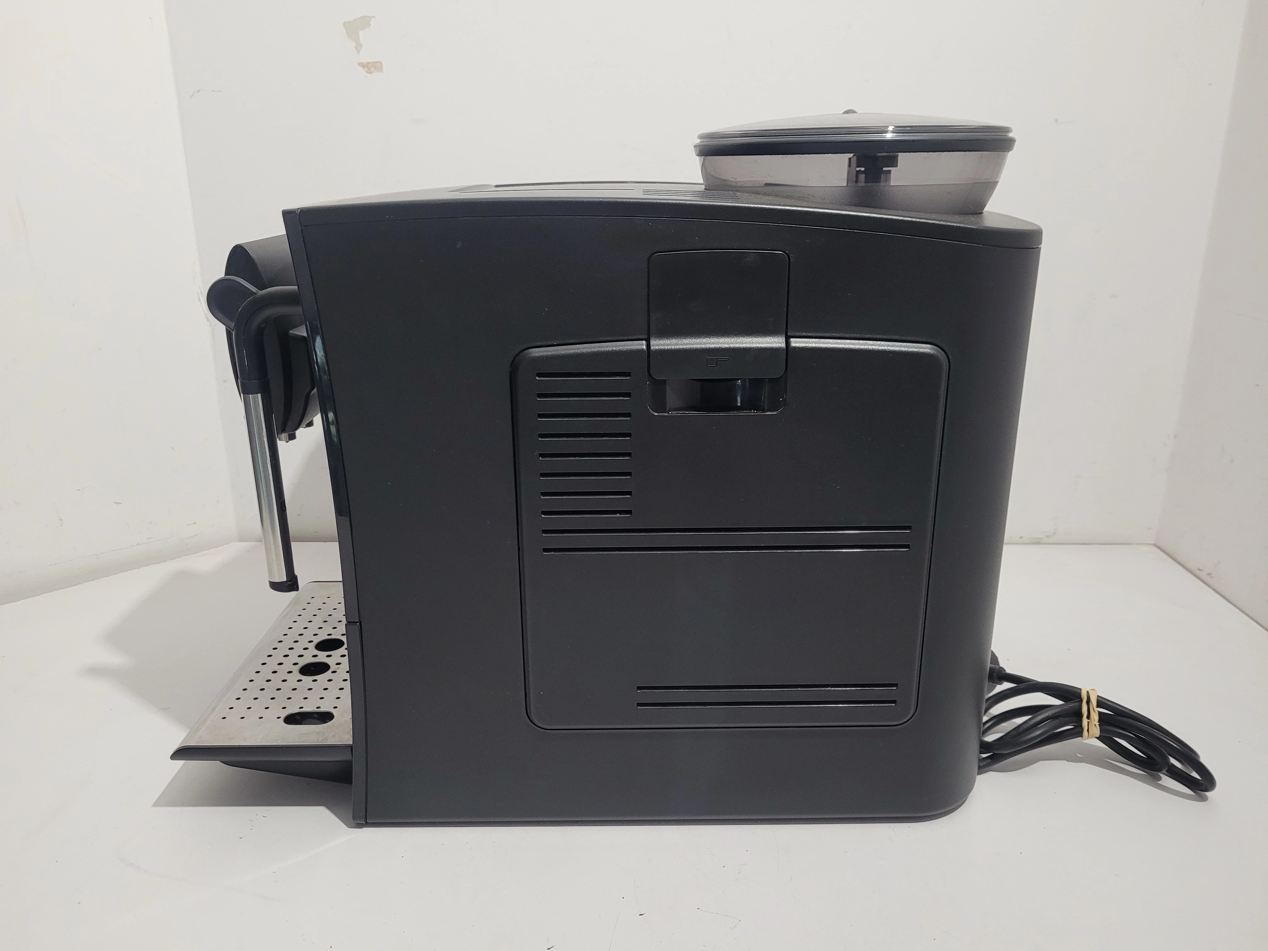 automatyczny-cisnieniowy-ekspres-do-kawy-bosch-verocafe-model-tes50129rw-kod-producenta-tes50129rw