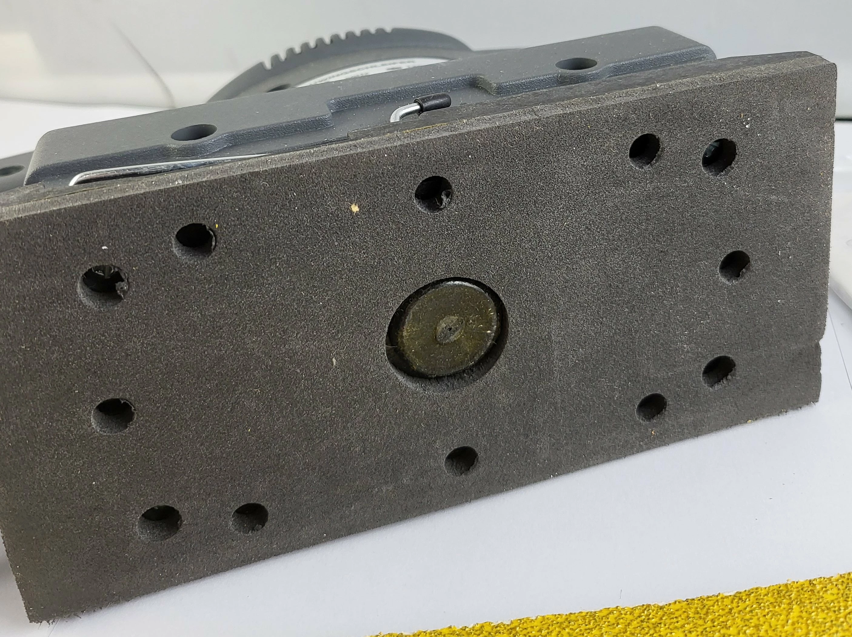 szlifierka-oscylacyjna-tip-ss-170-stan-11323-2