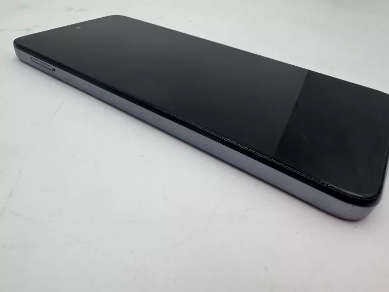 TELEFON MOTOROLA G15 POWER SOLO