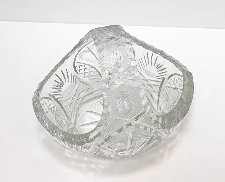 KRYSZTAŁOWY KOSZYCZEK - 16,5 CM DŁUGOŚCI