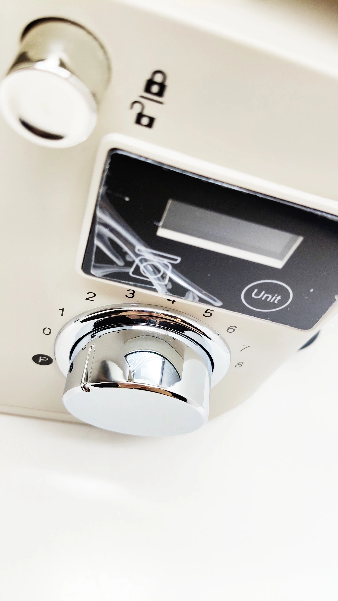 robot-kuchenny-planetarny-silvercrest-skmw-900-b2-bezowy-900w-moc-nominalna-90000