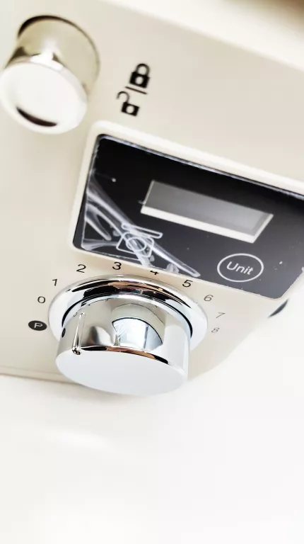 robot-kuchenny-planetarny-silvercrest-skmw-900-b2-bezowy-900w-moc-nominalna-90000