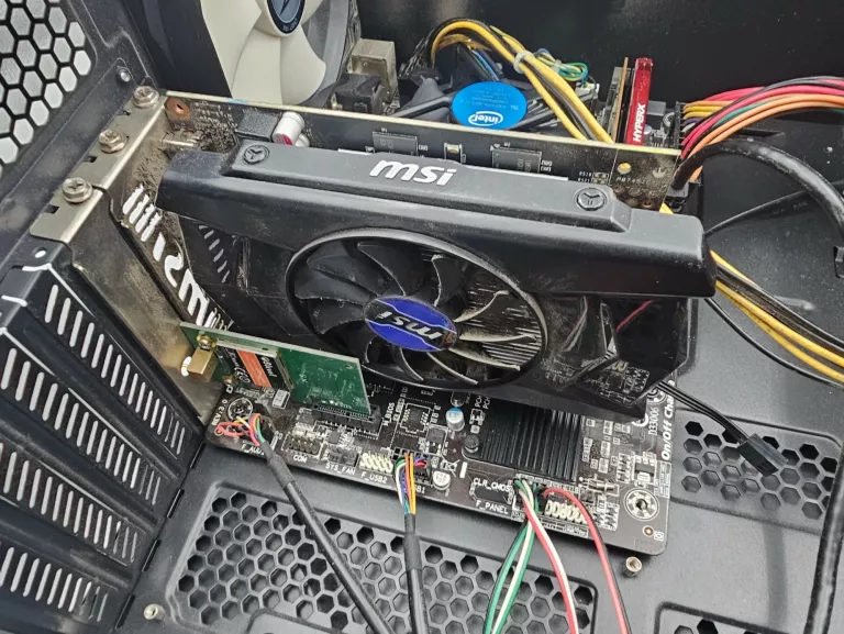 KOMPUTER STACJONARNY INTEL CORE I3-4160 8GB RAM 512GB SSD MSI GTX 750 TI