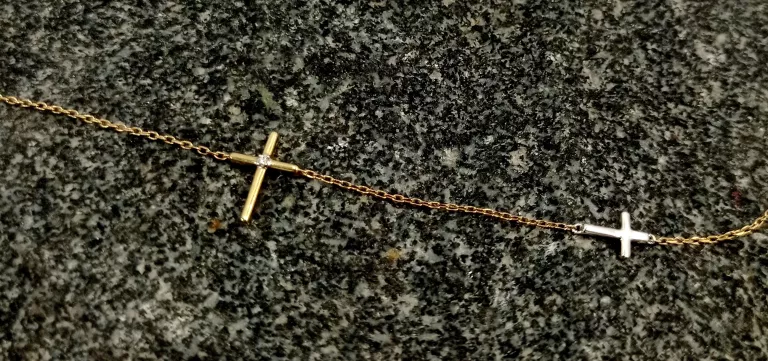 ZŁOTY ŁAŃCUSZEK Z KRZYŻYKAMI I BRYLANTEM W:1,31G 0,005CT D:46CM P:375