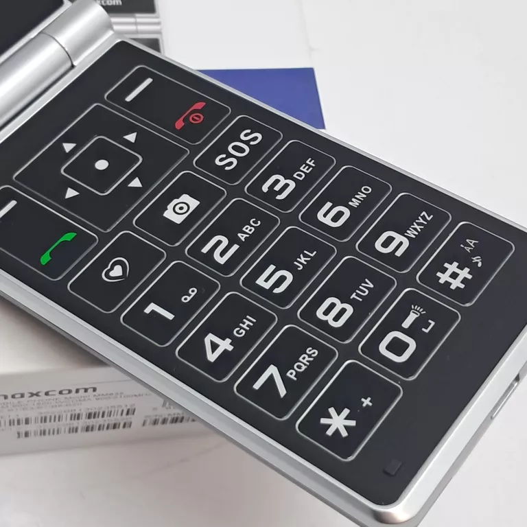 TELEFON MAXCOM MM835