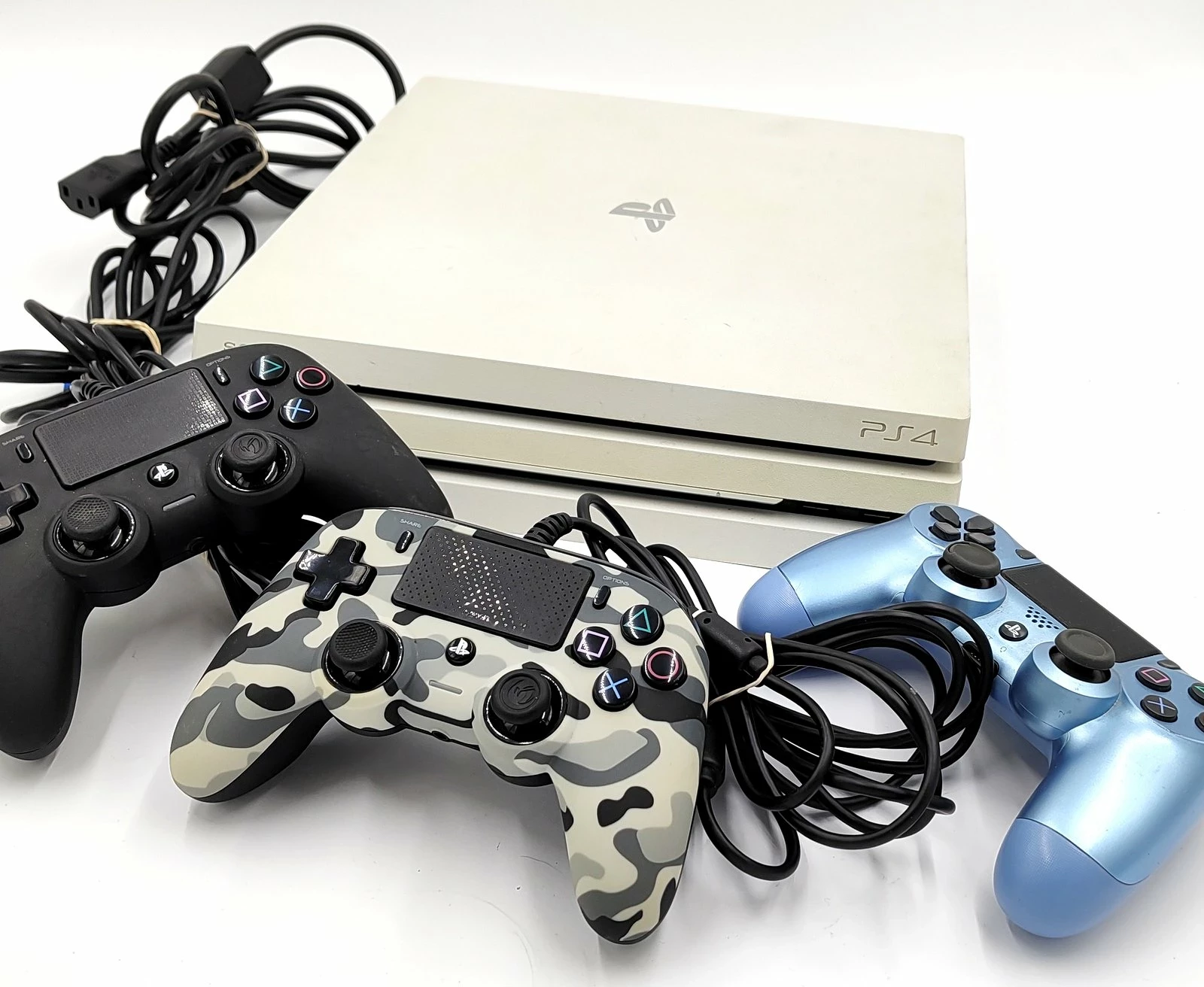 konsola-ps4-pro-1tb-biala-pady-ean-gtin-711719347774