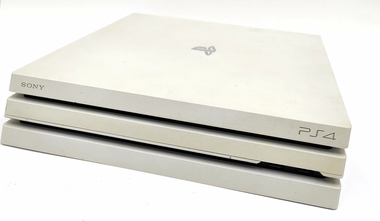 konsola-ps4-pro-1tb-biala-pady-wersja-130590-3