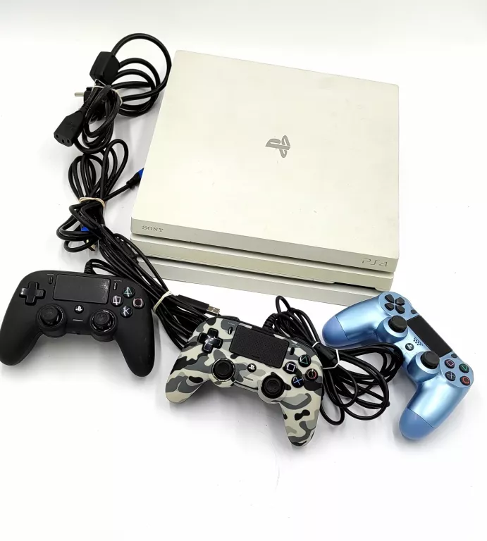 konsola-ps4-pro-1tb-biala-pady-rynek-4-chodziez