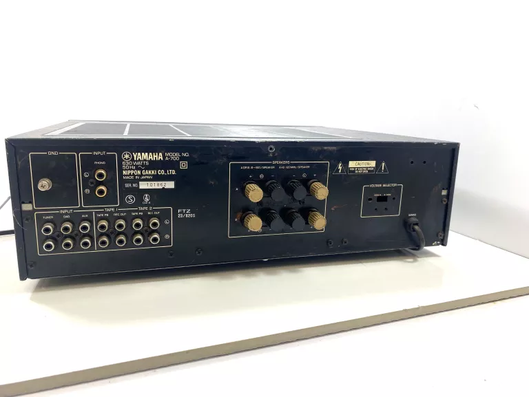 WZMACNIACZ YAMAHA A-700