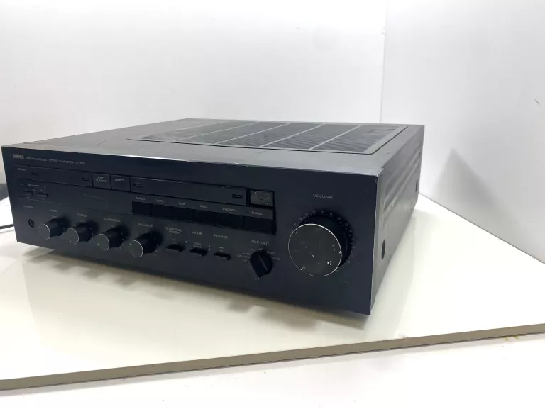 WZMACNIACZ YAMAHA A-700