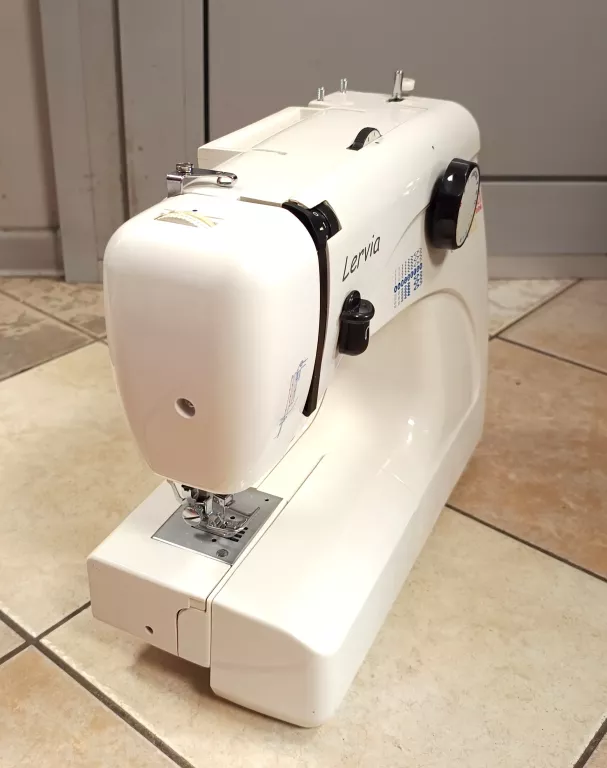 maszyna-do-szycia-lervia-564-komplet-model-564