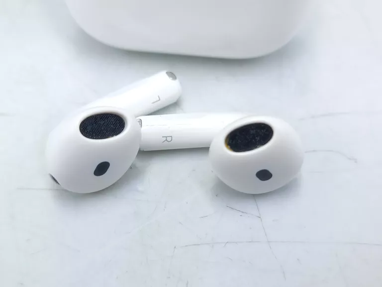 SŁUCHAWKI AIRPODS 4