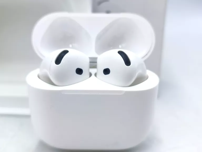 SŁUCHAWKI AIRPODS 4