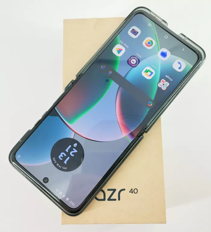 MOTOROLA RAZR 40 8 / 256GB + PUDEŁKO