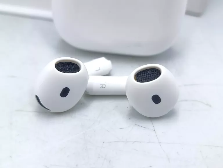 SŁUCHAWKI AIRPODS 4