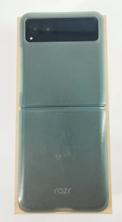 MOTOROLA RAZR 40 8 / 256GB + PUDEŁKO