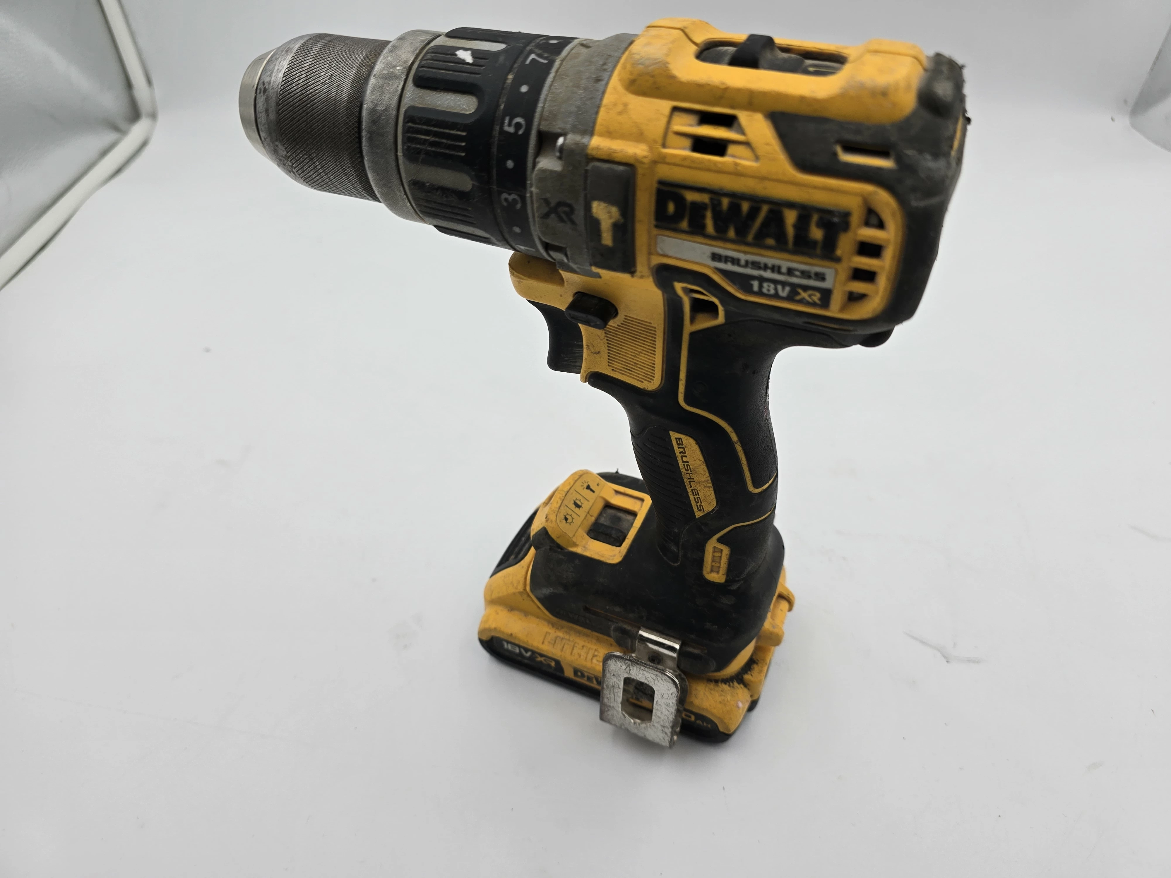 wkretarka-dewalt-dcd796-farbiarska-22e-mosina