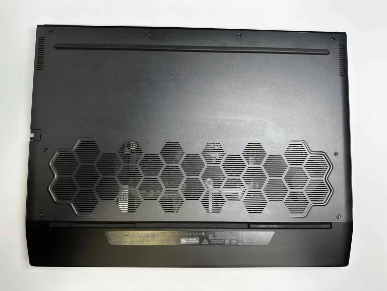 laptop-alienware-m15-r3-322tb-i9-rtx-2070-super-pojemnosc-dysku-2048