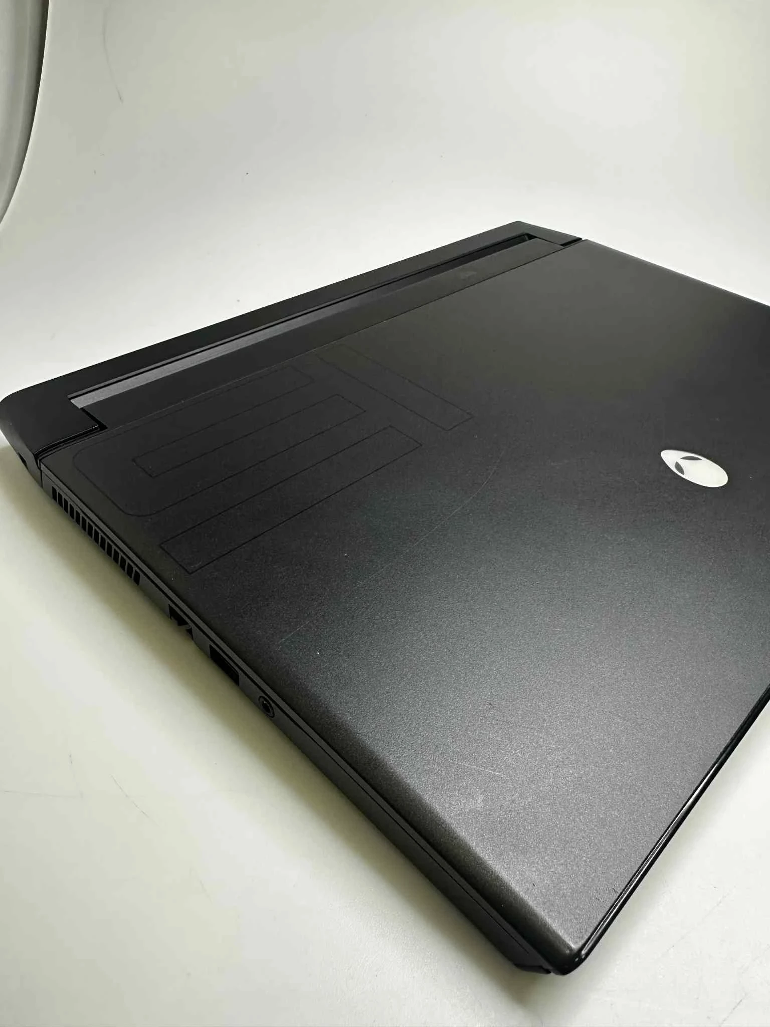 laptop-alienware-m15-r3-322tb-i9-rtx-2070-super-liczba-rdzeni-procesora-4329-7