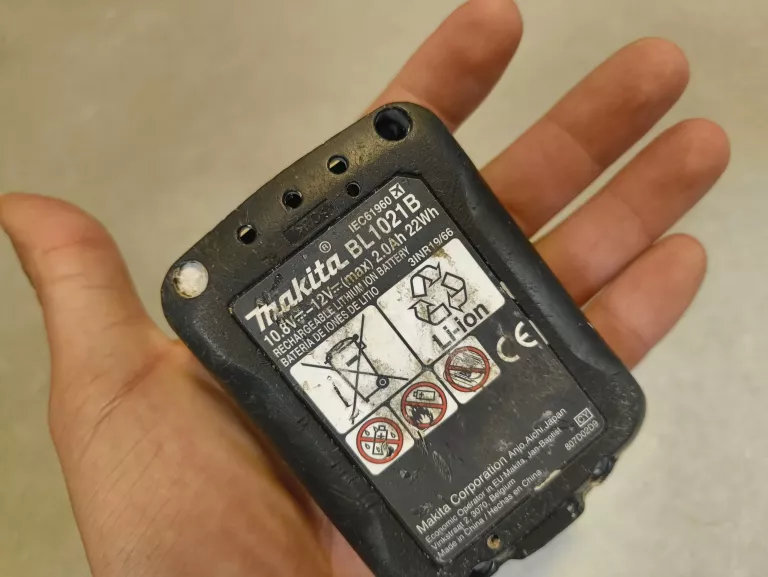AKUMULATOR LI-ION MAKITA BL1021B - 12 V 2 AH