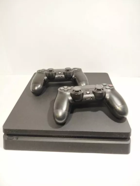 KONSOLA SONY PS4 1TB Z DWOMA PADAMI I GRAMI