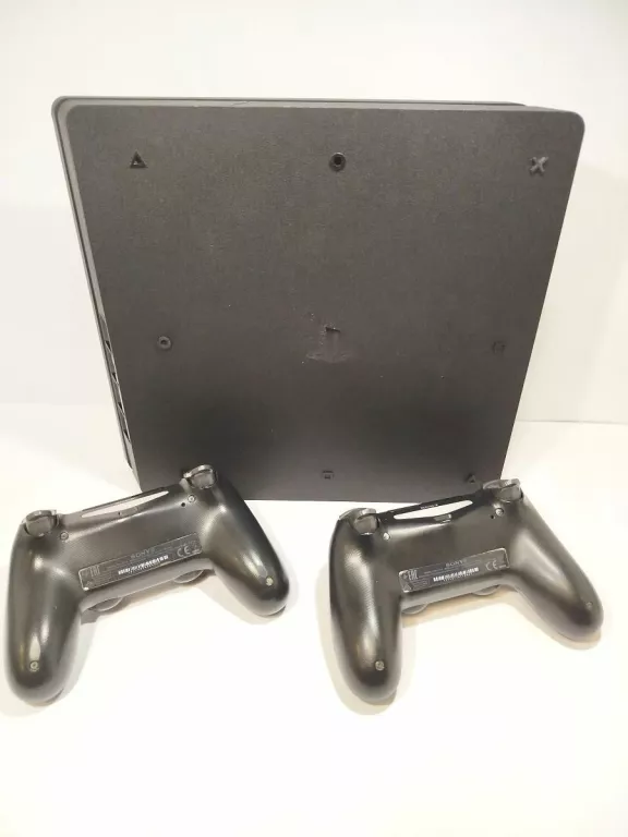 KONSOLA SONY PS4 1TB Z DWOMA PADAMI I GRAMI
