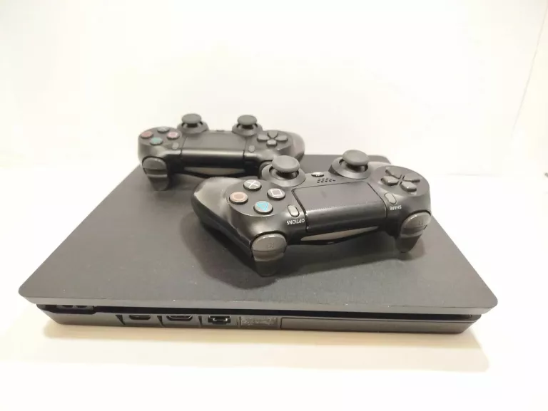 KONSOLA SONY PS4 1TB Z DWOMA PADAMI I GRAMI