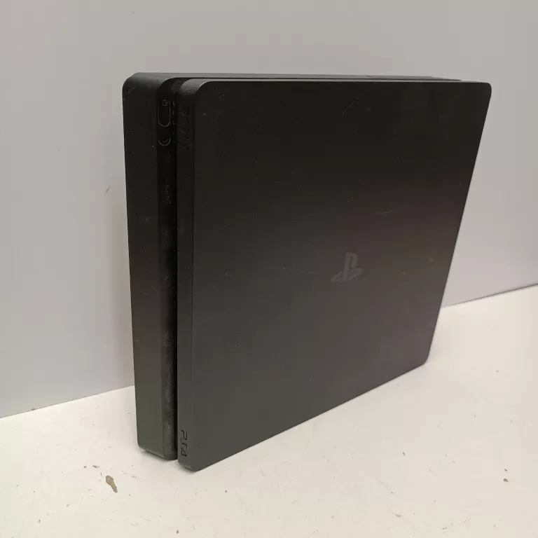 KONSOLA SONY PLAYSTATION 4 CUH-2216A