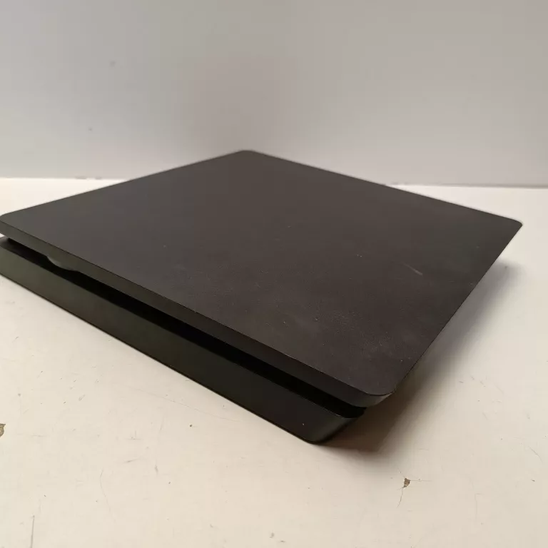 KONSOLA SONY PLAYSTATION 4 CUH-2216A