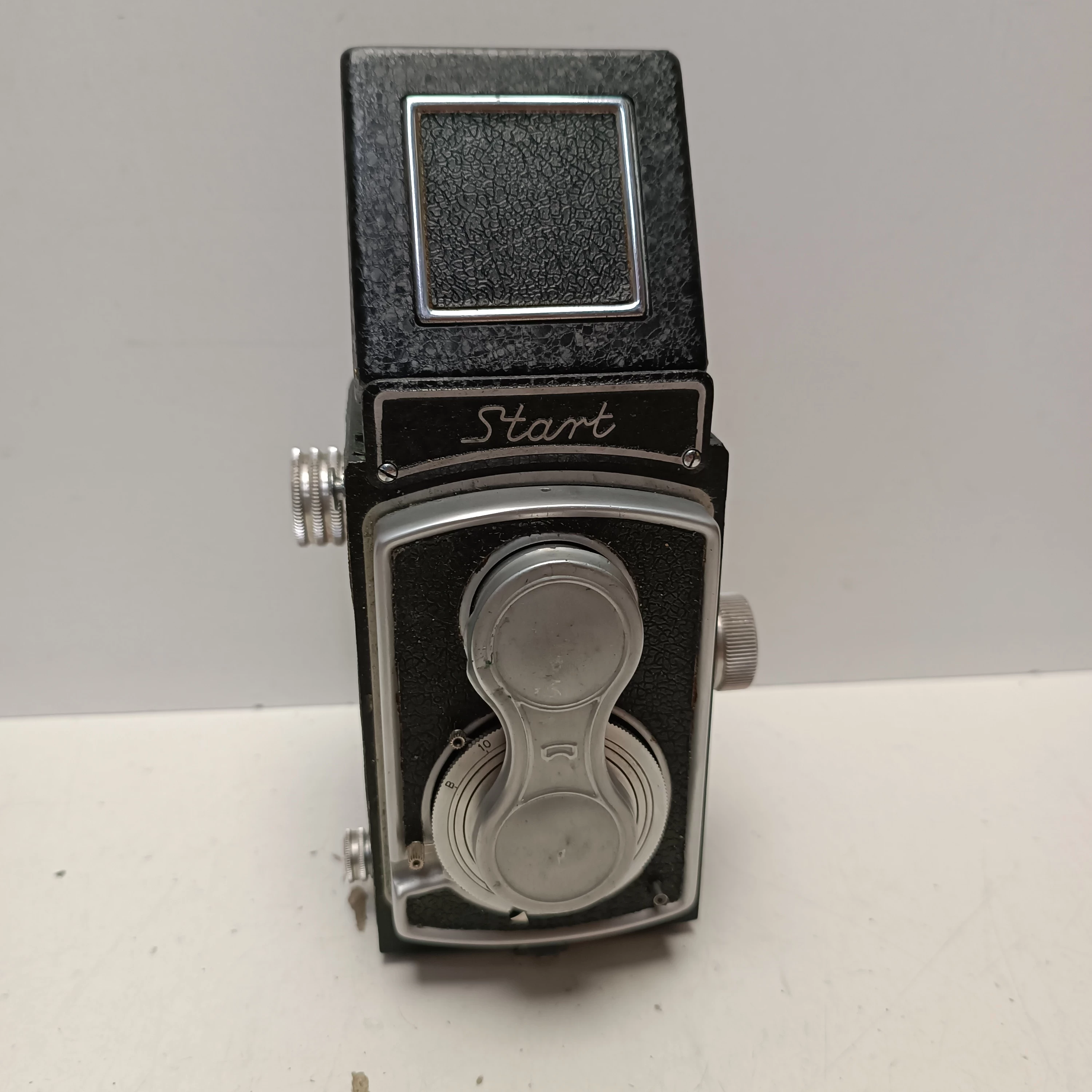 stary-aparat-fotograficzny-start-osiedle-teatralne-3u15-krakow